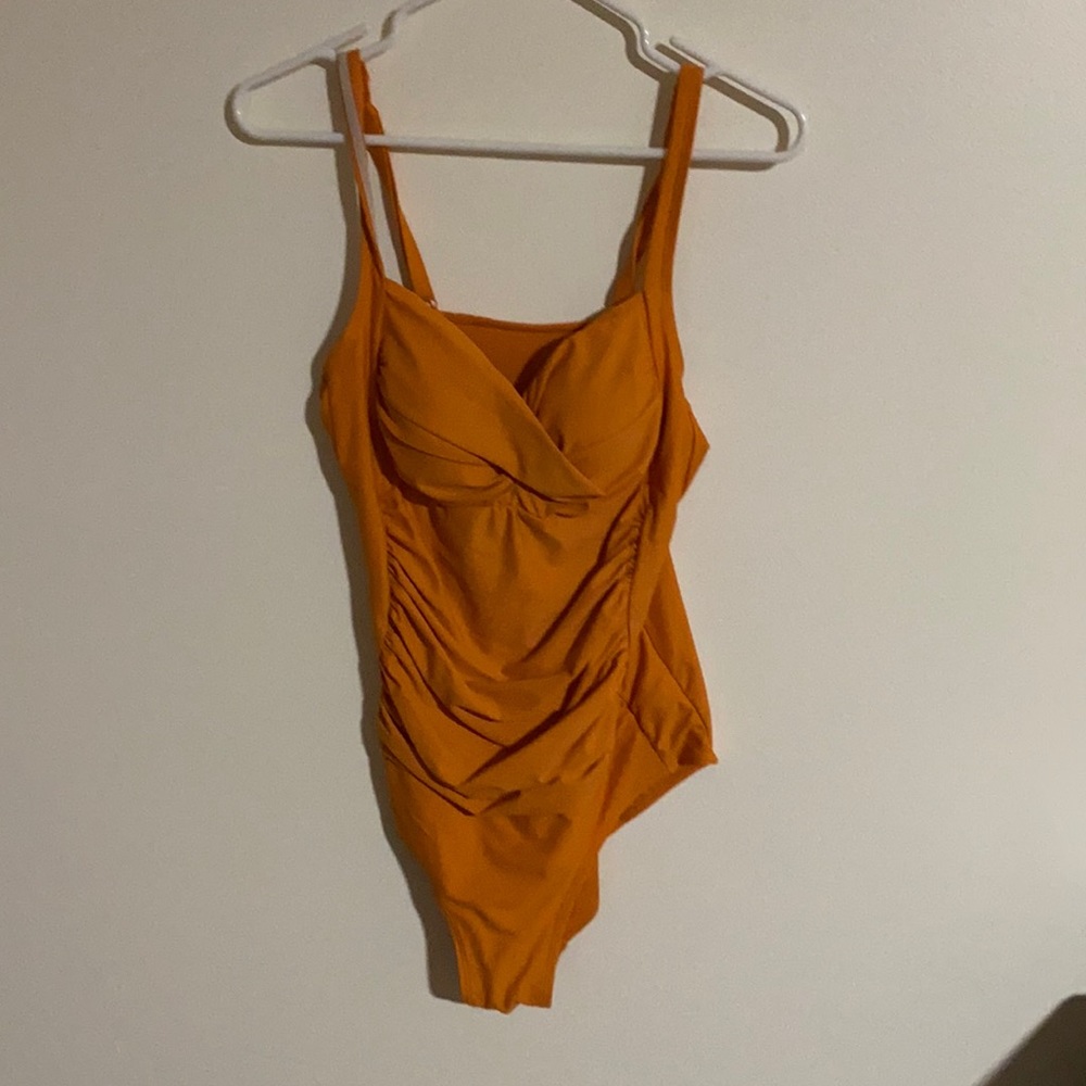 Swim suit